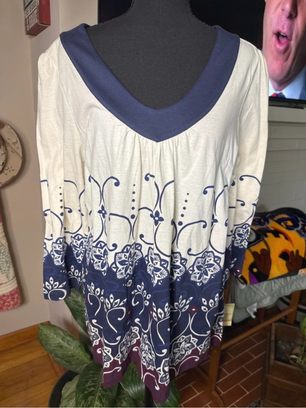 Sonoma Navy and Cream Floral V-Neck Tunic with Purple Border